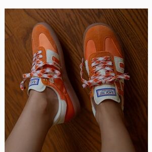 BACK-70 Sneaker Size 38  Women's Orange and White Athletic